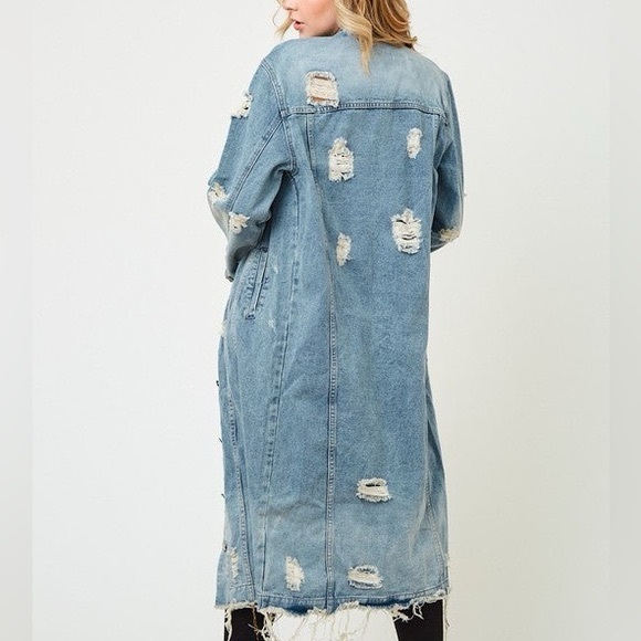 Red Dress Boutique Veveret Denim Distressed Long Jean Jacket sz M - Picture 2 of 9